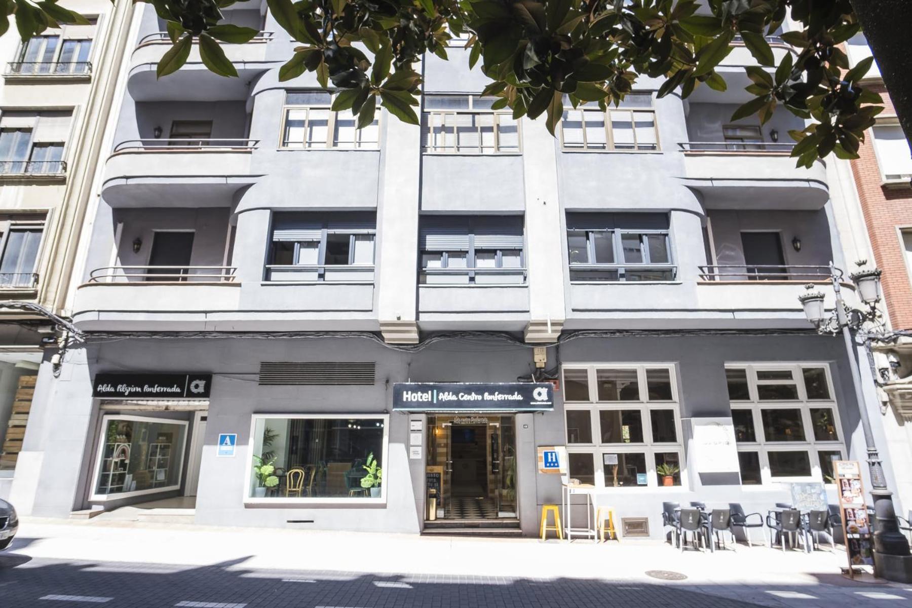 Hotel Alda Centro Понферрада Экстерьер фото