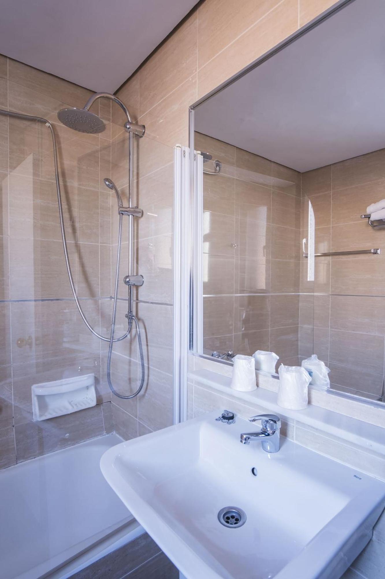 Hotel Alda Centro Понферрада Экстерьер фото