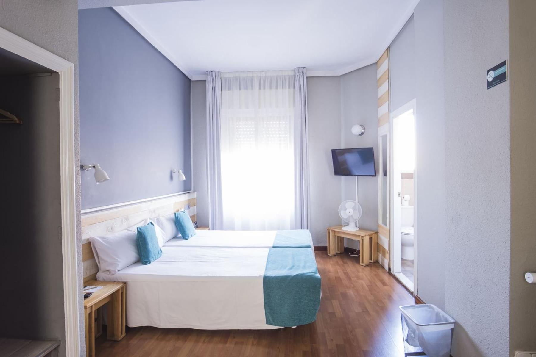 Hotel Alda Centro Понферрада Экстерьер фото