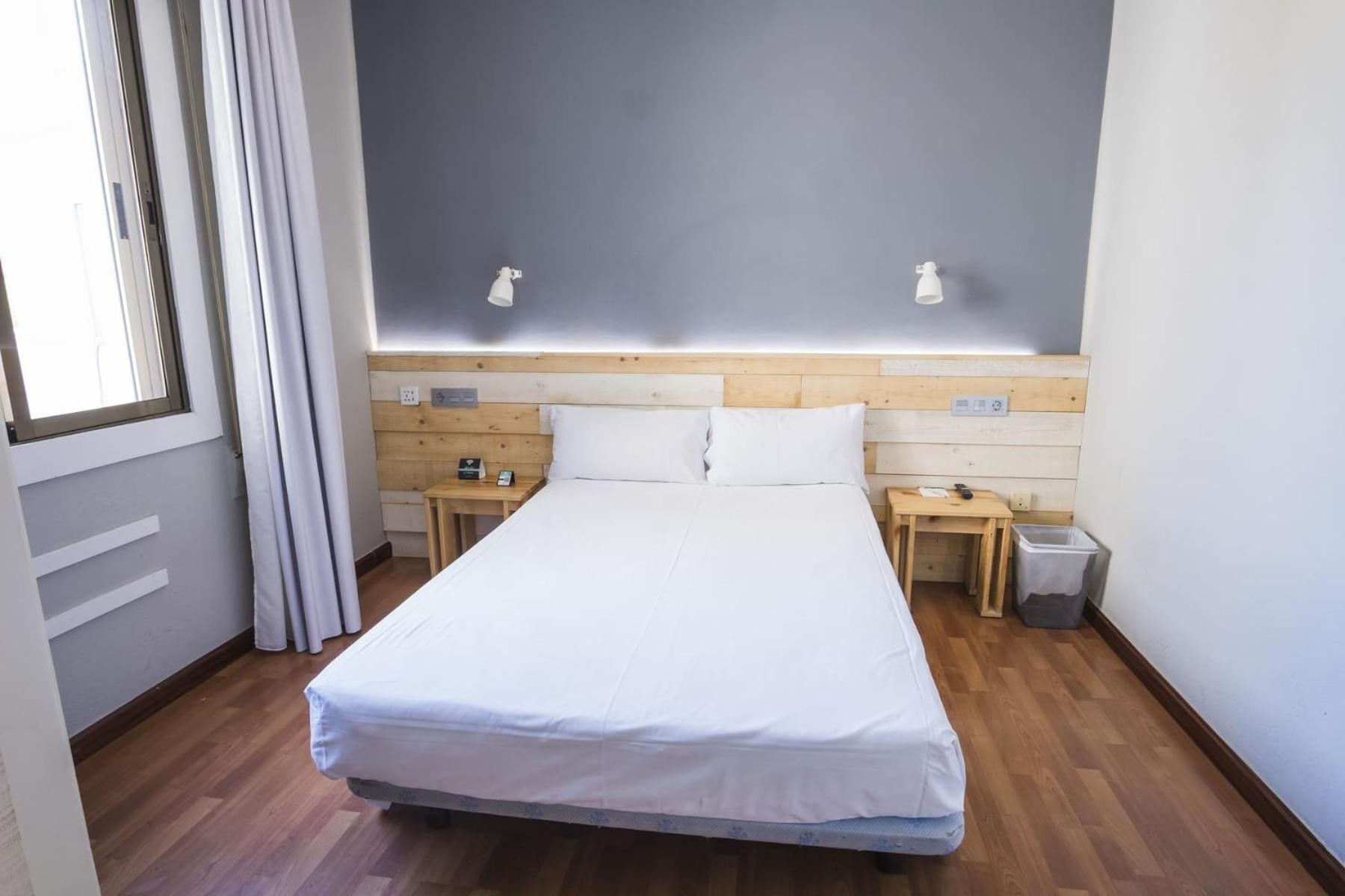 Hotel Alda Centro Понферрада Экстерьер фото