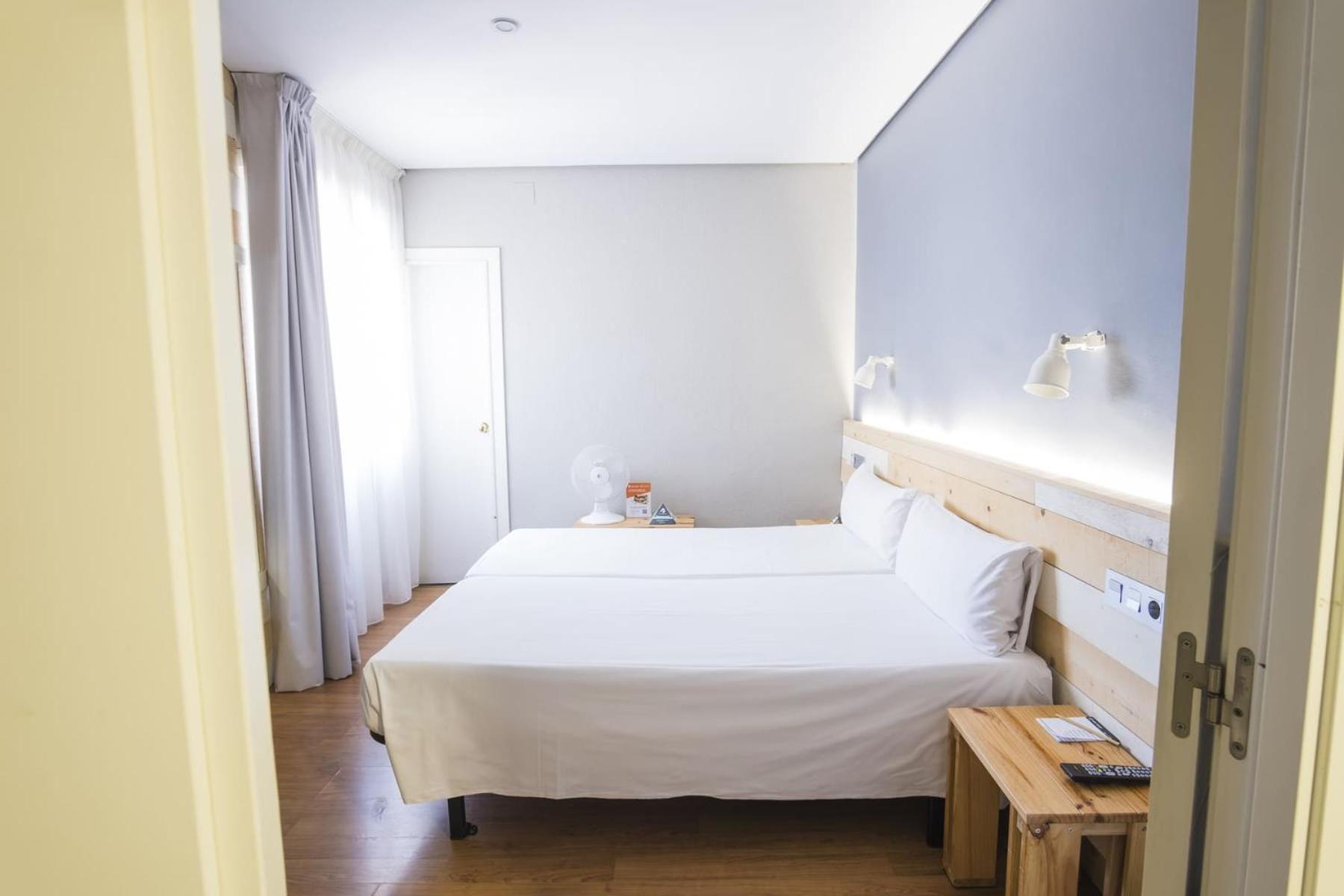 Hotel Alda Centro Понферрада Экстерьер фото