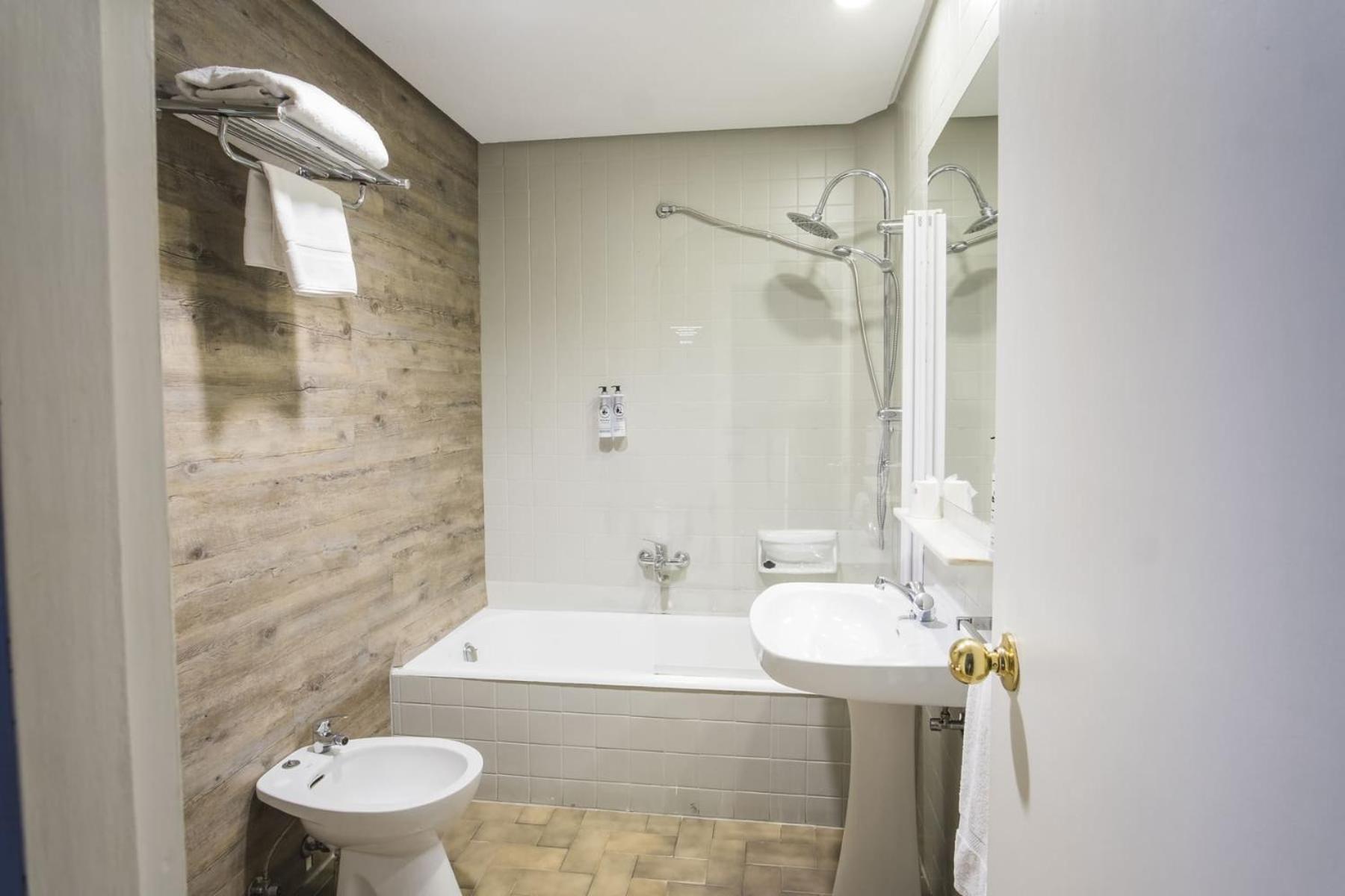 Hotel Alda Centro Понферрада Экстерьер фото