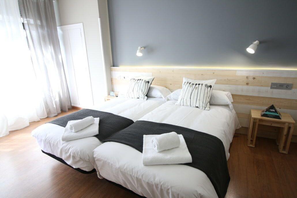 Hotel Alda Centro Понферрада Экстерьер фото